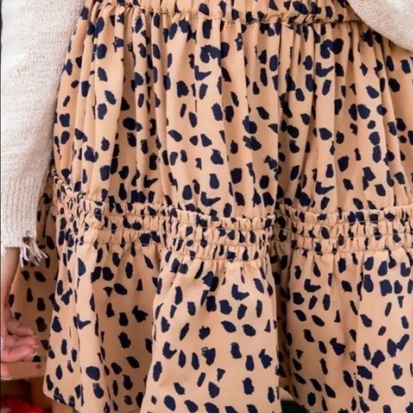 Waist Elastic Tiered Leopard Print Skirt - Picture 2 of 3